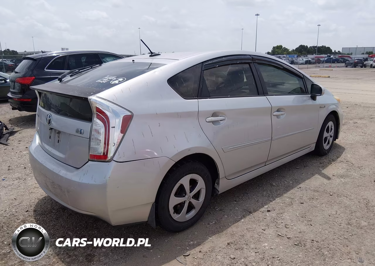 2014 Toyota Prius Four VIN:JTDKN3DU1E1764448 - 4