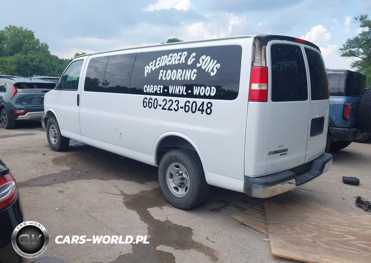 2015 Chevrolet Express 3500 Lt VIN:1GAZG1FG0F1116517 - 3
