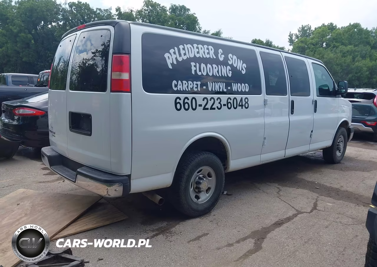 2015 Chevrolet Express 3500 Lt VIN:1GAZG1FG0F1116517 - 4