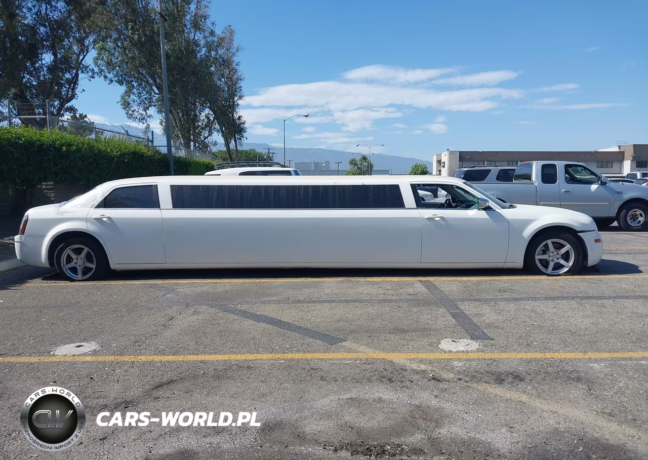 2007 Chrysler 300 Touring VIN:2C3KA53G47H632828 - 13