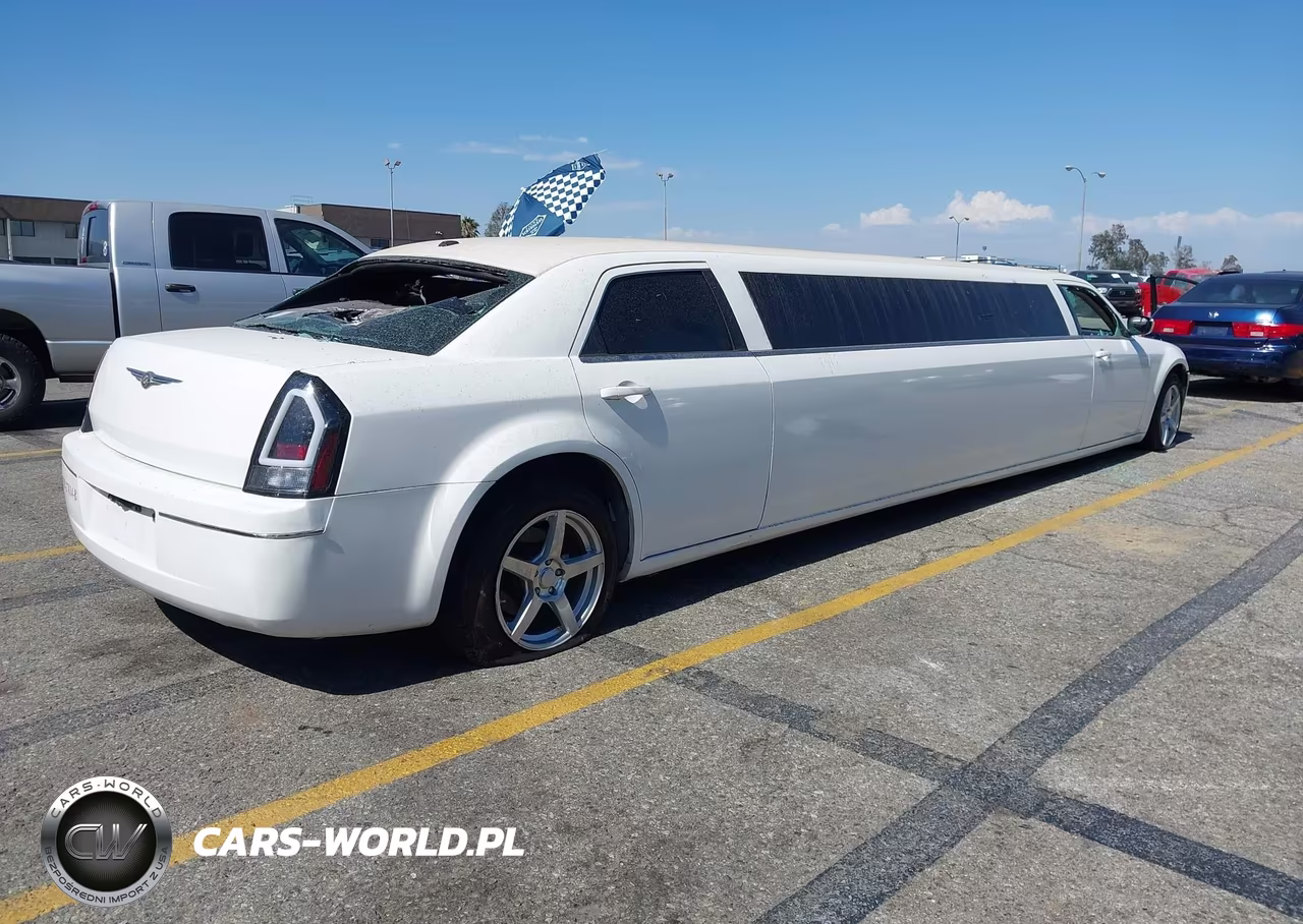 2007 Chrysler 300 Touring VIN:2C3KA53G47H632828 - 4