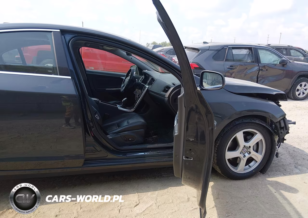 2013 Volvo S60 T5 VIN:YV1612FS5D2203420 - 5
