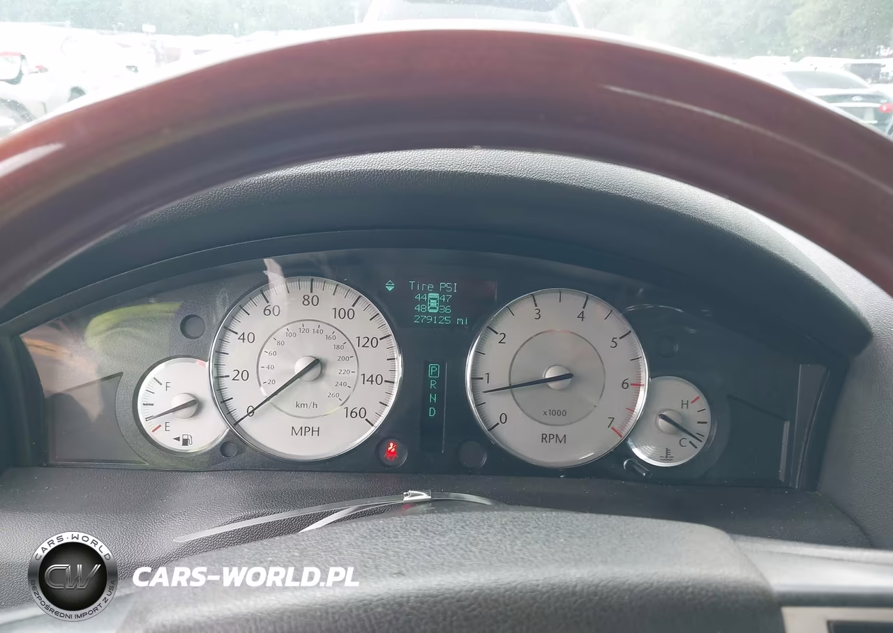 2010 Chrysler 300C Hemi VIN:2C3CA6CT3AH114840 - 7