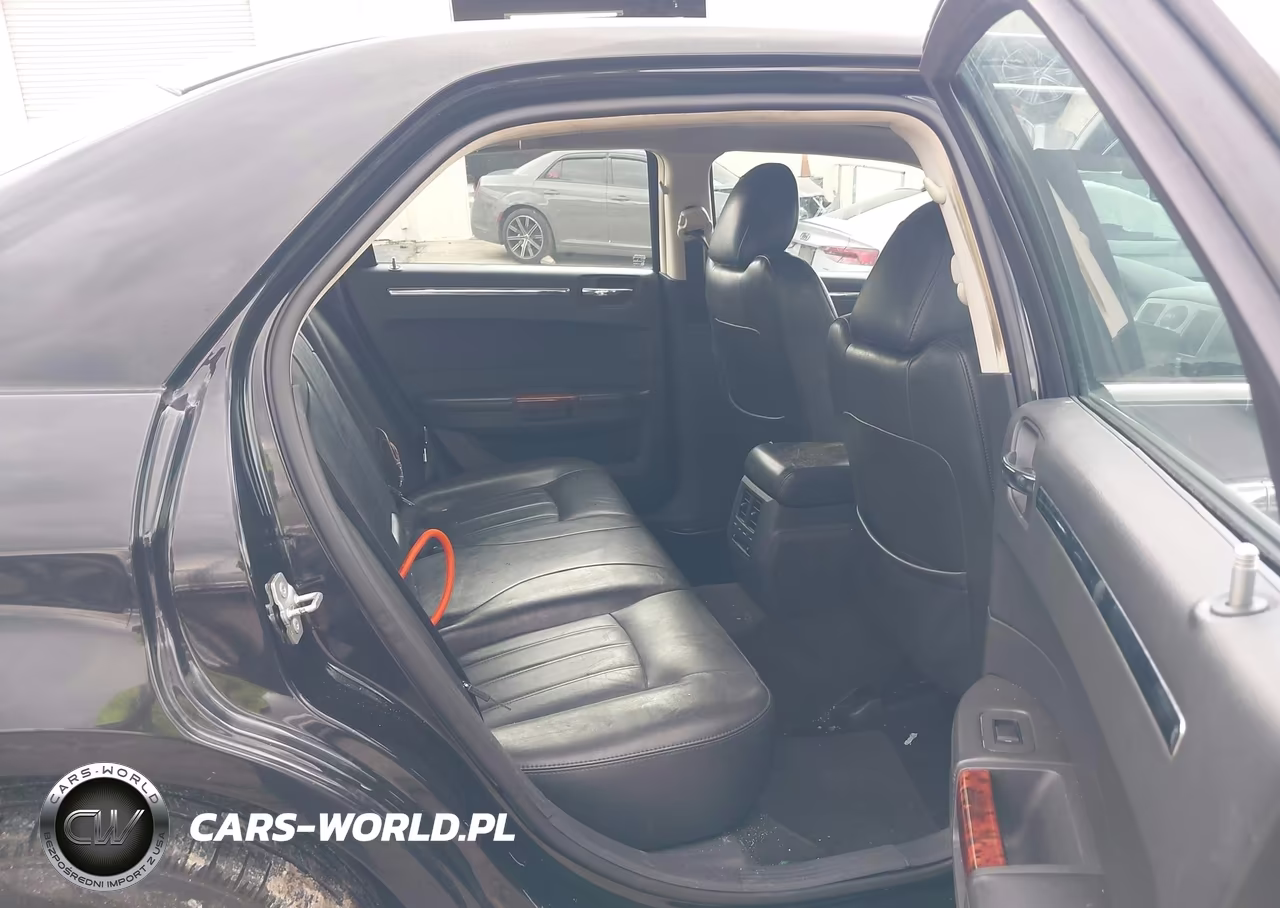 2010 Chrysler 300C Hemi VIN:2C3CA6CT3AH114840 - 8