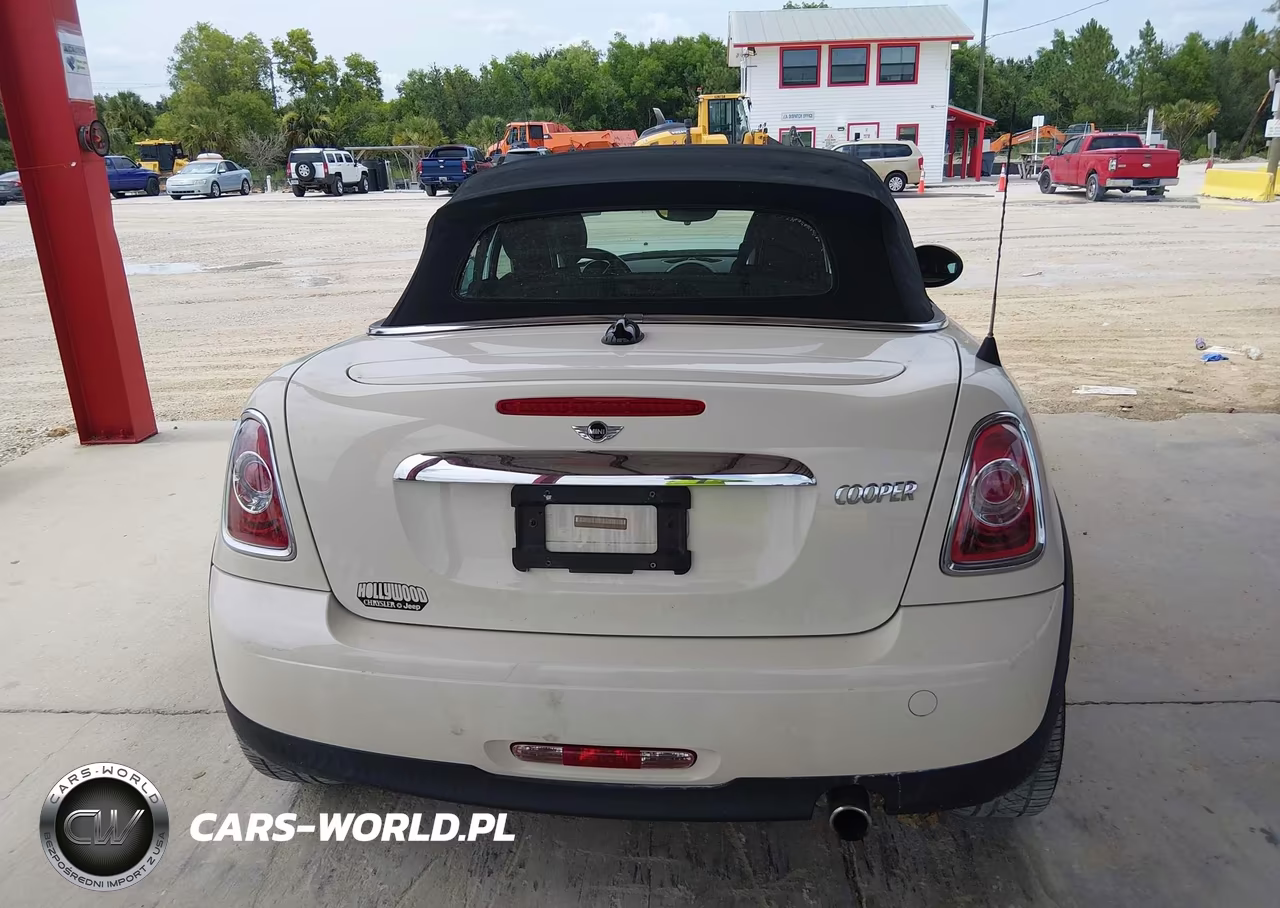 2015 Mini Roadster Cooper VIN:WMWSY1C57FT626065 - 16