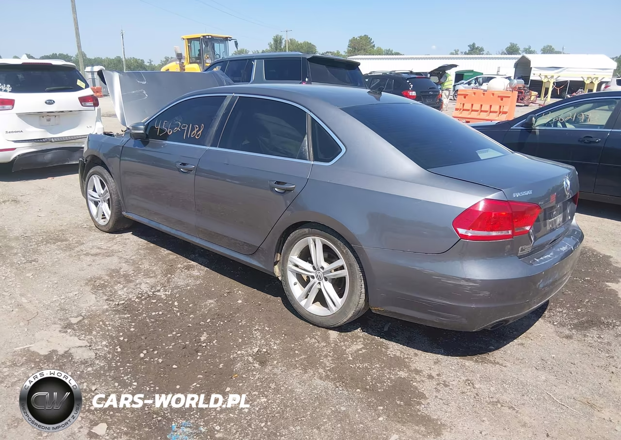 2014 Volkswagen Passat 1.8T Se VIN:1VWBS7A3XEC085596 - 3