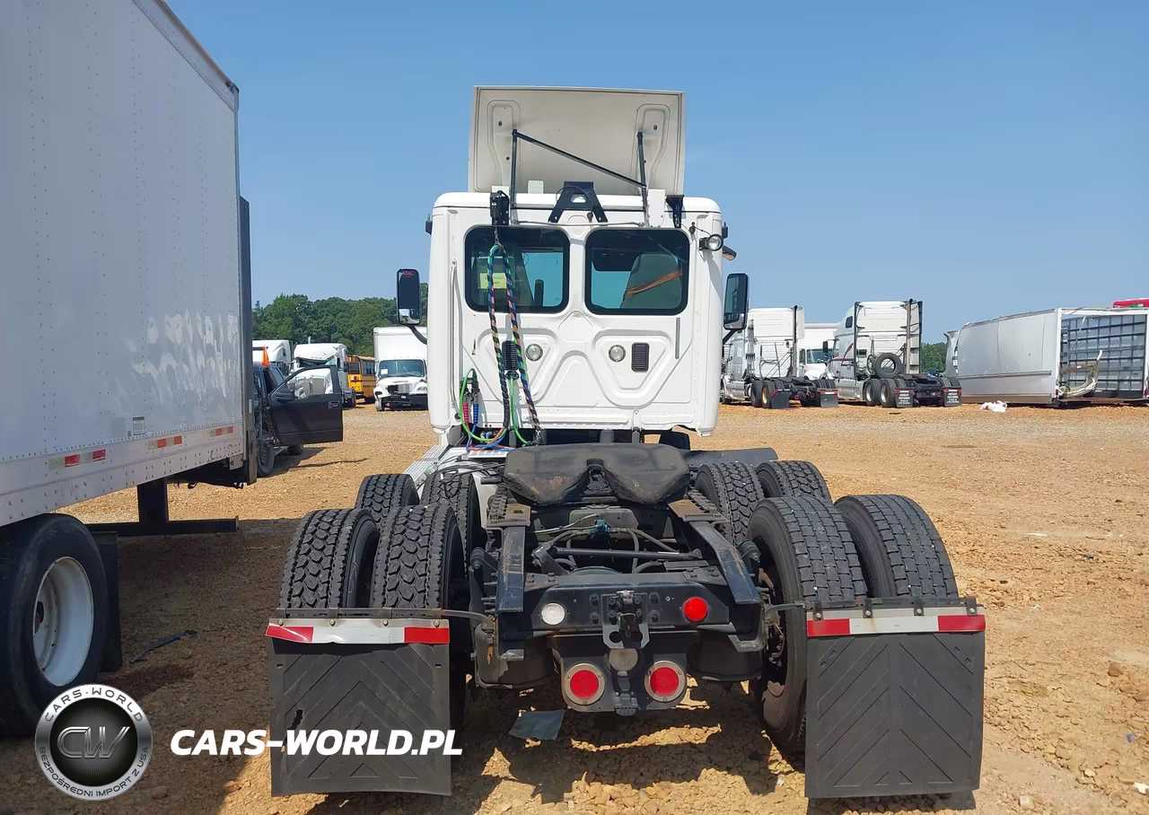2016 Freightliner Cascadia 125 VIN:3AKJGED56GSHT8851 - 15