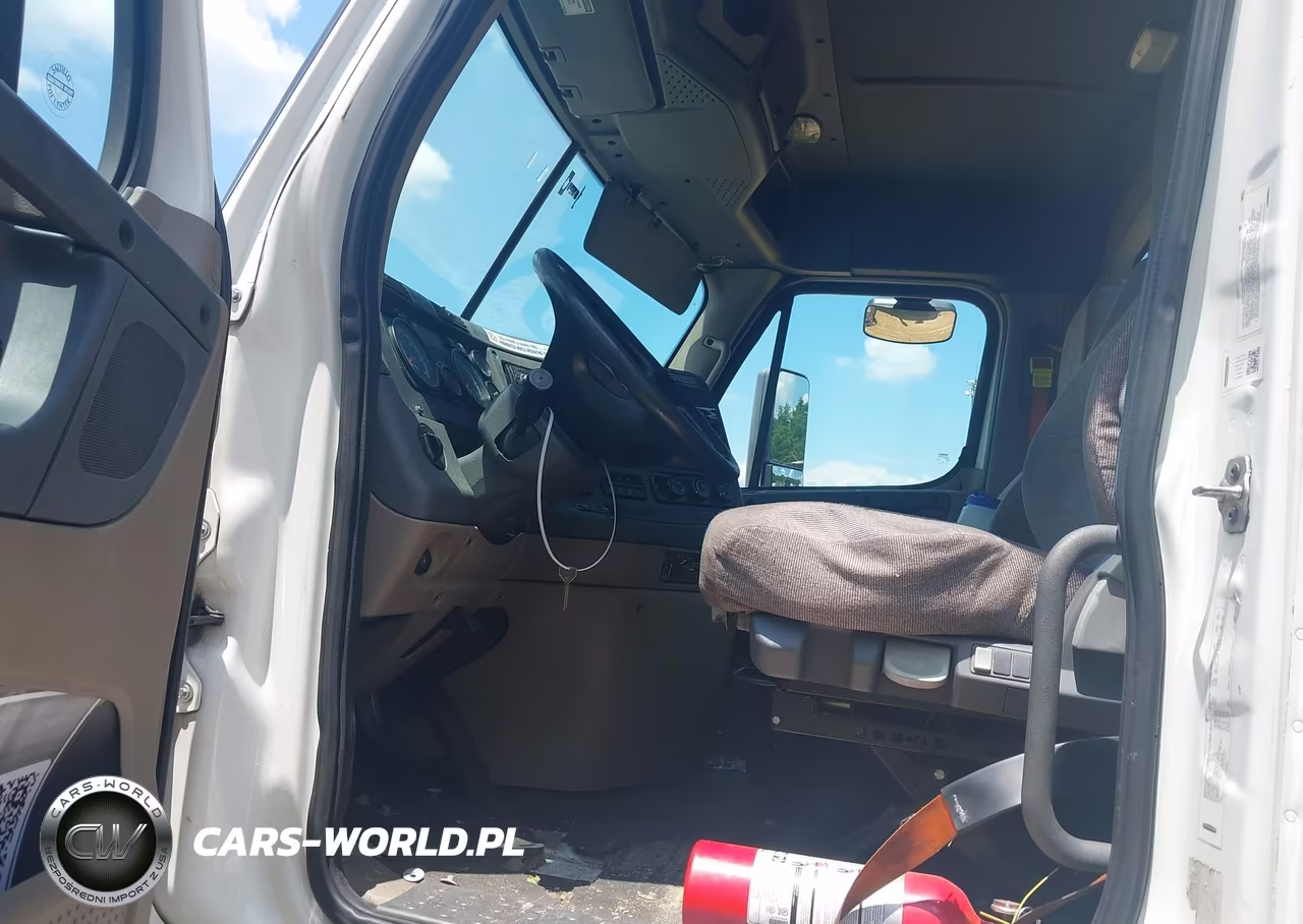 2016 Freightliner Cascadia 125 VIN:3AKJGED56GSHT8851 - 6