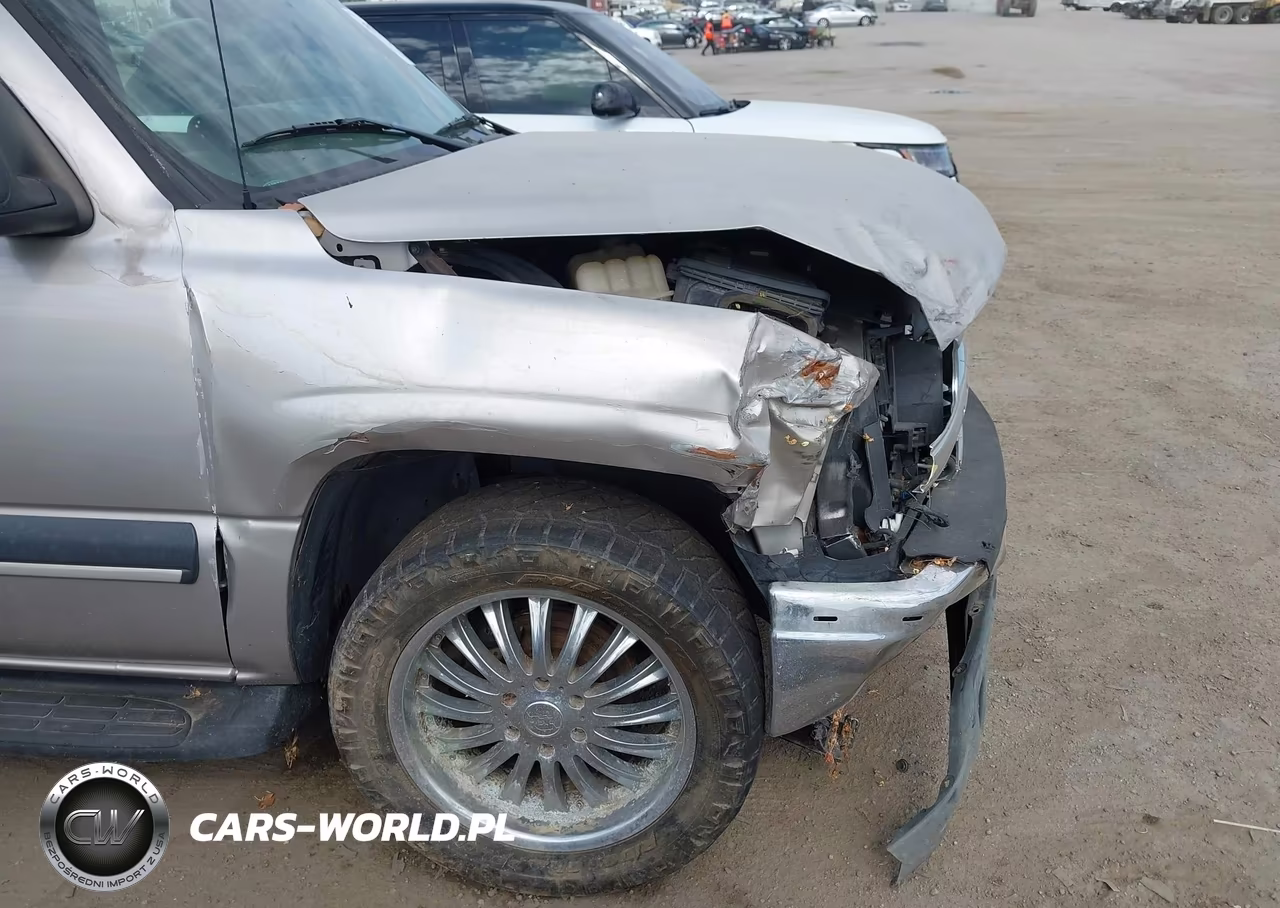 2004 Chevrolet Tahoe Ls VIN:1GNEC13T34R197778 - 14