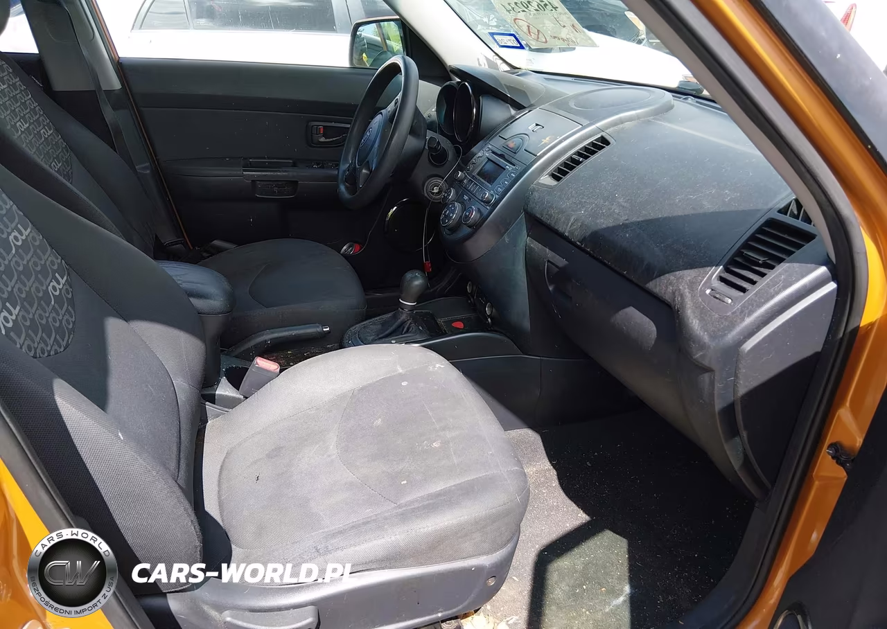 2011 Kia Soul + VIN:KNDJT2A2XB7299160 - 5