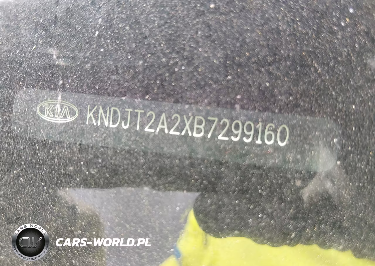 2011 Kia Soul + VIN:KNDJT2A2XB7299160 - 9