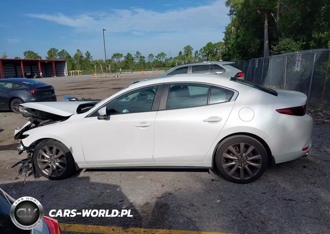 2023 Mazda Mazda3 2.5 S Preferred VIN:3MZBPACM1PM379846 - 14