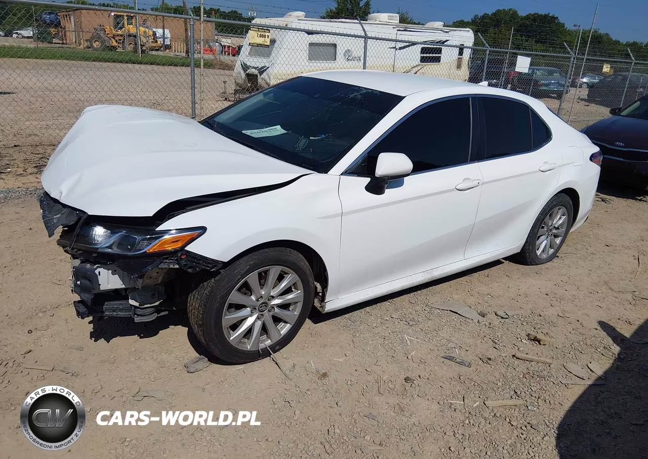 2020 Toyota Camry Le VIN:4T1C11AK5LU933529 - 2