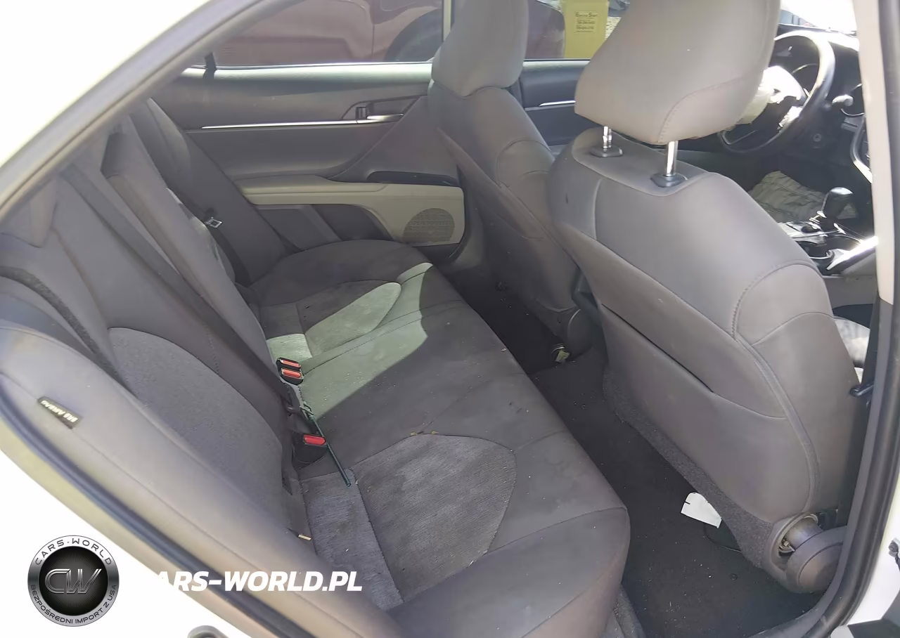 2020 Toyota Camry Le VIN:4T1C11AK5LU933529 - 8