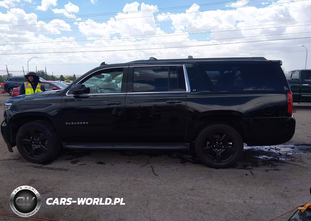 2018 Chevrolet Suburban Lt VIN:1GNSCHKC1JR308160 - 14