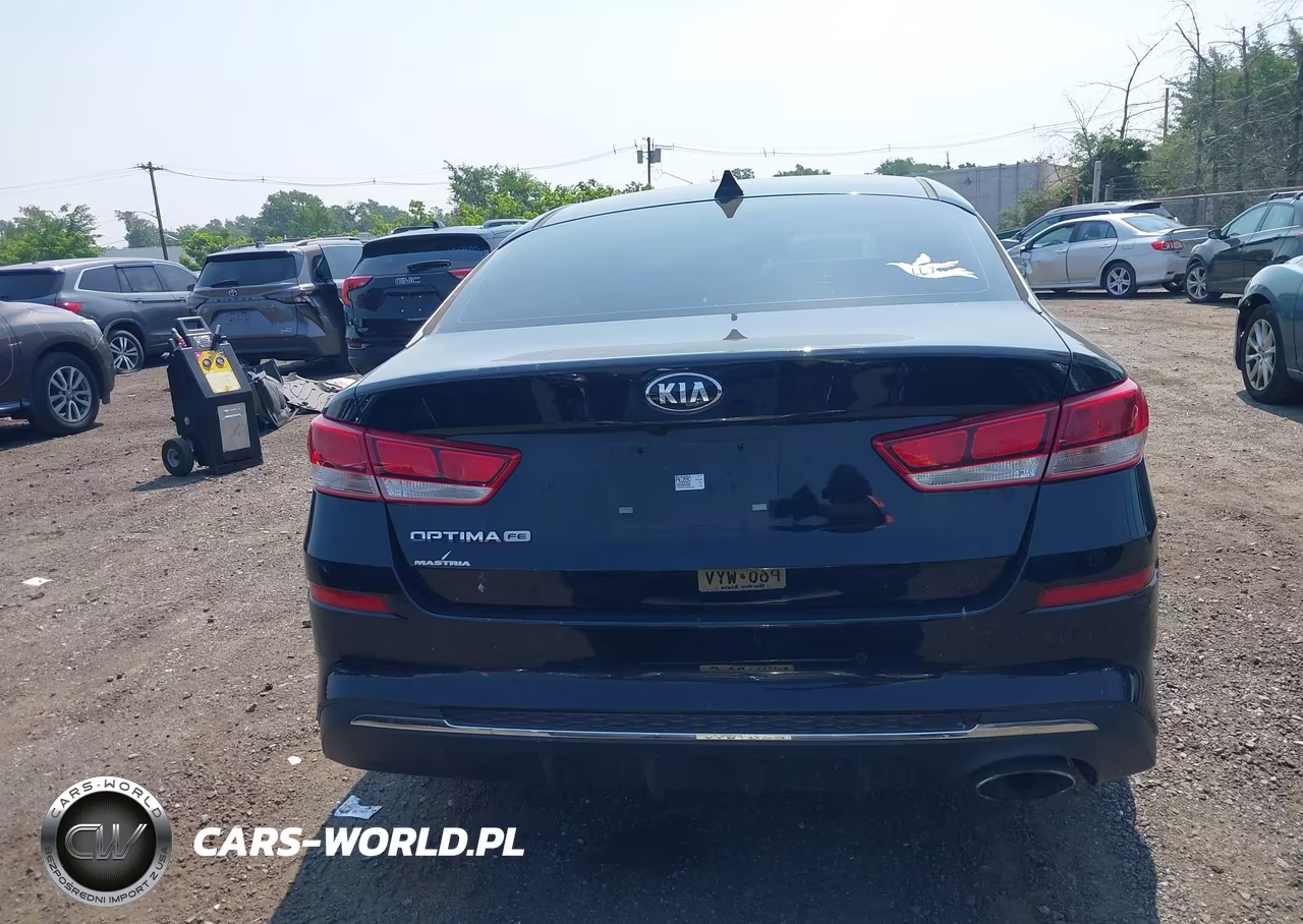 2019 Kia Optima Lx VIN:5XXGT4L34KG359551 - 16
