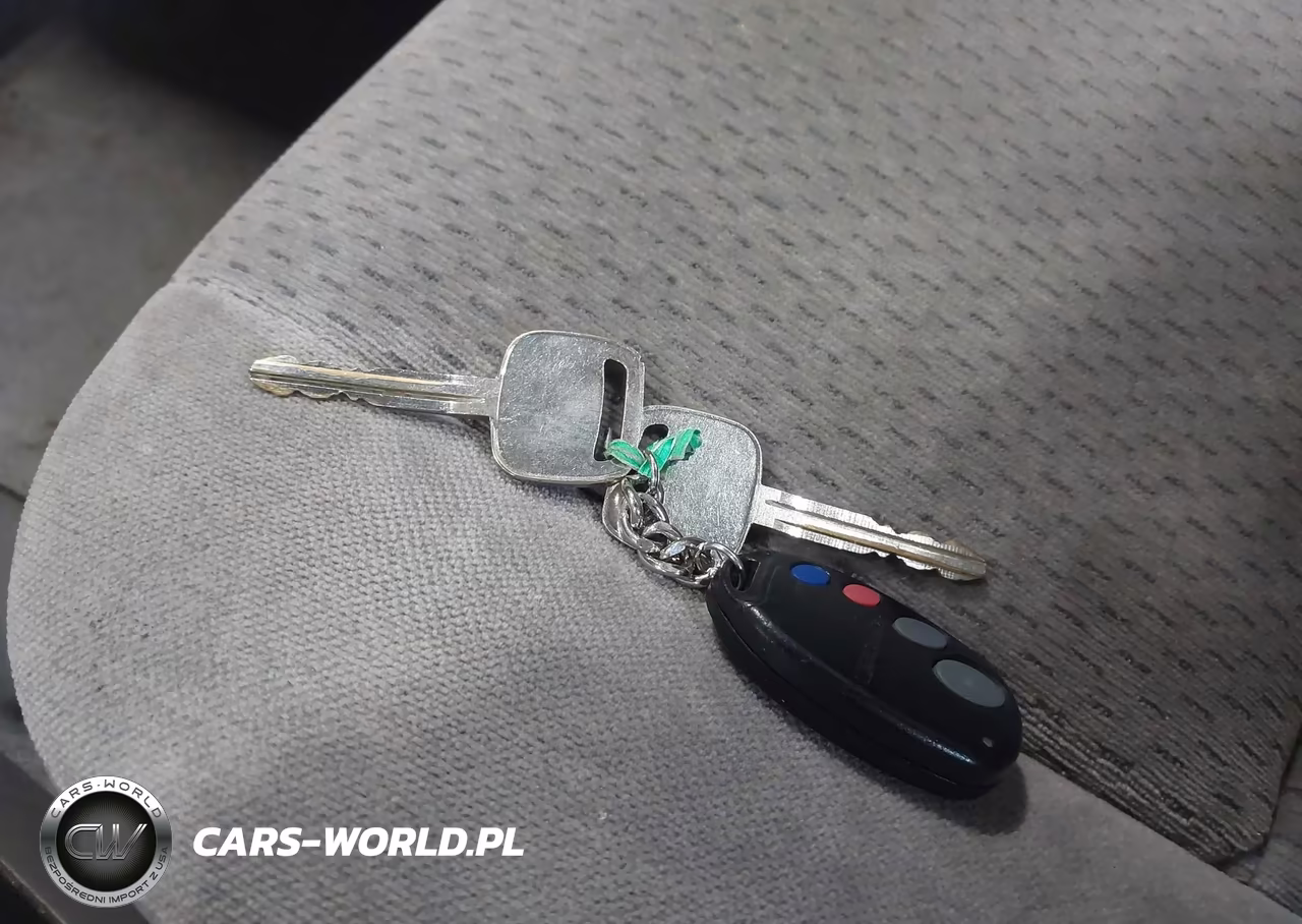 2004 Toyota Camry Le VIN:4T1BE32K44U938104 - 11