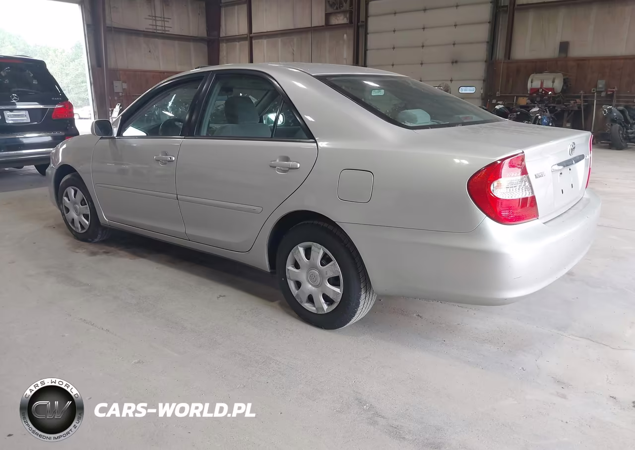 2004 Toyota Camry Le VIN:4T1BE32K44U938104 - 3