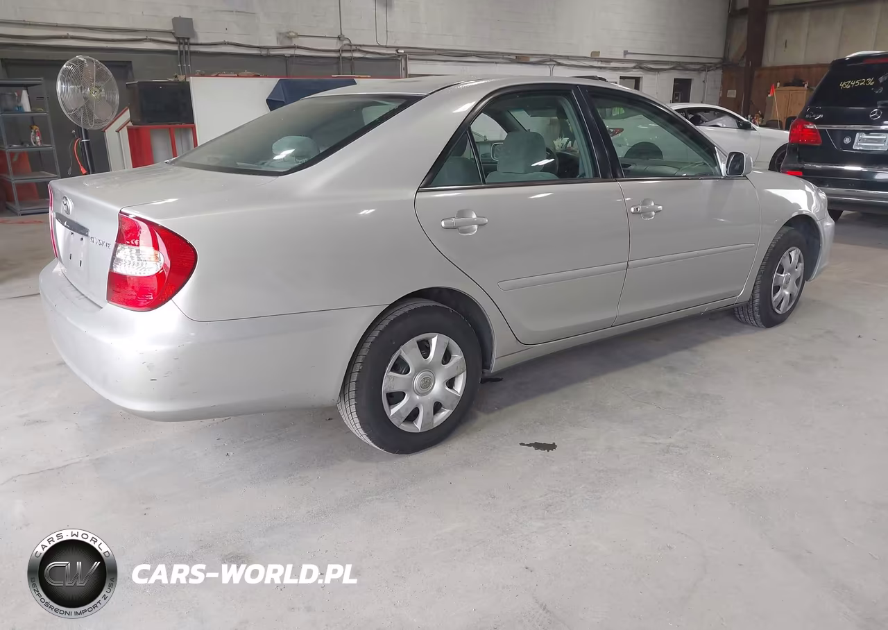 2004 Toyota Camry Le VIN:4T1BE32K44U938104 - 4