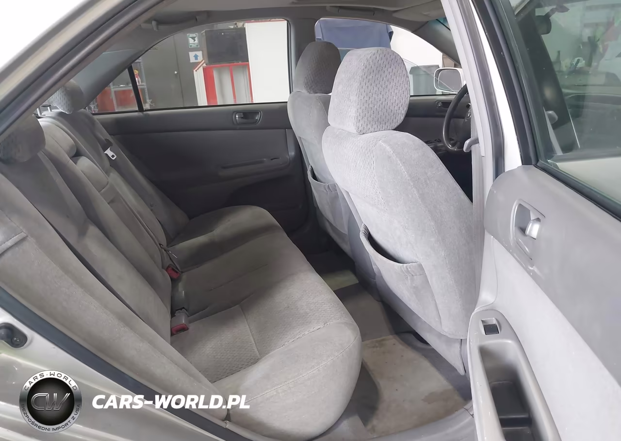 2004 Toyota Camry Le VIN:4T1BE32K44U938104 - 8