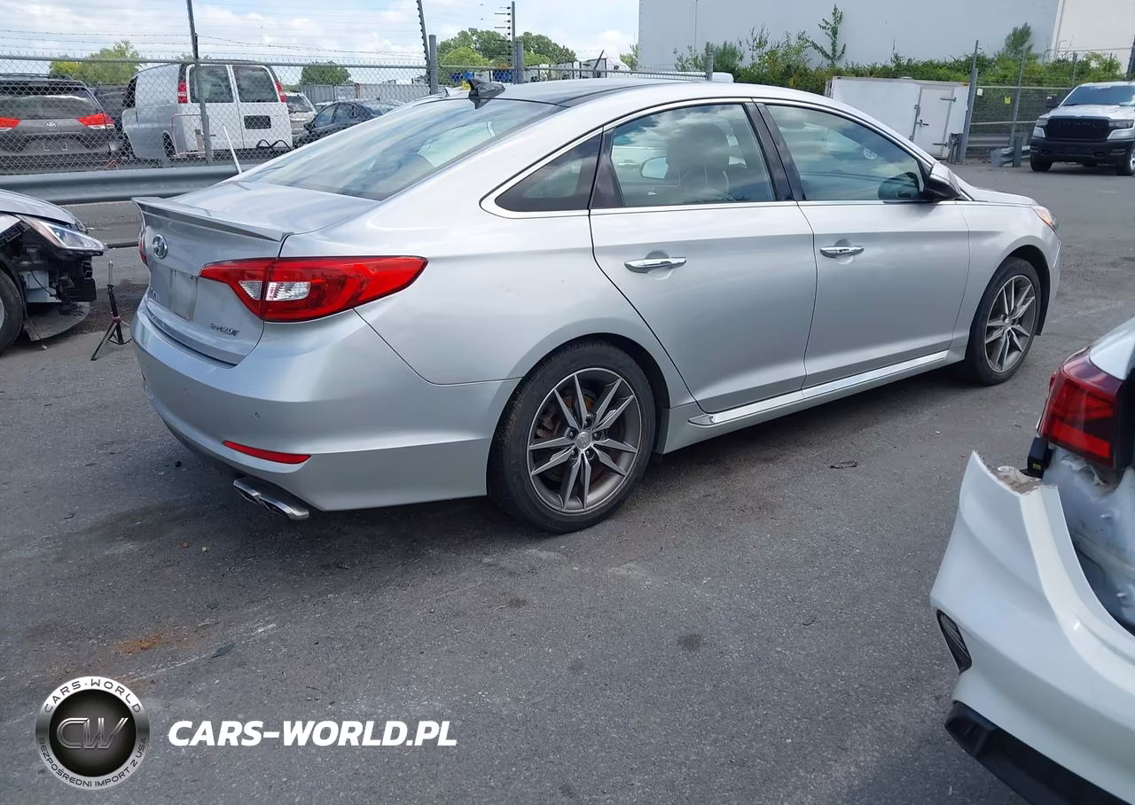 2015 Hyundai Sonata Sport 2.0T VIN:5NPE34AB5FH055799 - 4