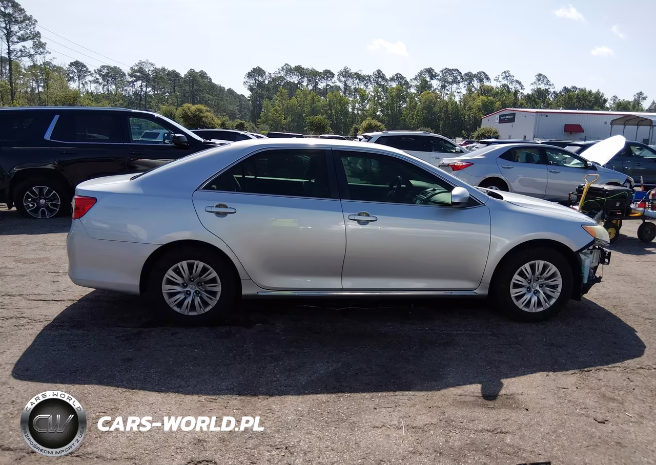 2014 Toyota Camry Le VIN:4T1BF1FK3EU385037 - 13