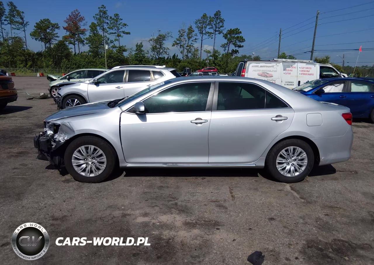 2014 Toyota Camry Le VIN:4T1BF1FK3EU385037 - 14
