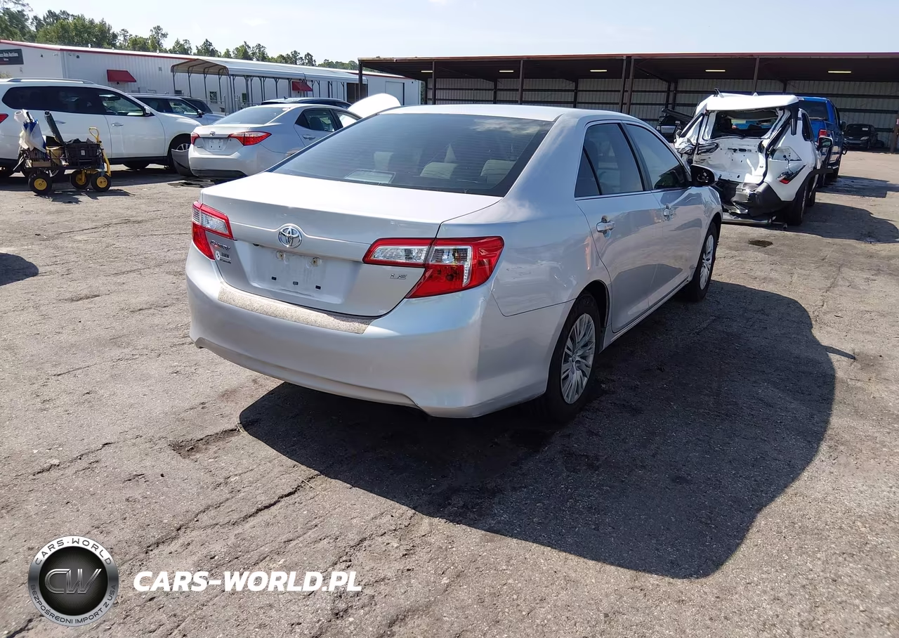 2014 Toyota Camry Le VIN:4T1BF1FK3EU385037 - 4