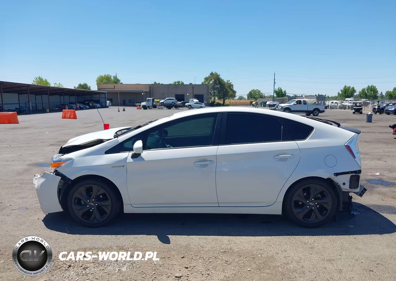 2011 Toyota Prius Three VIN:JTDKN3DU4B0275804 - 14
