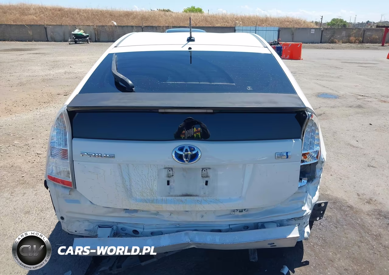 2011 Toyota Prius Three VIN:JTDKN3DU4B0275804 - 16