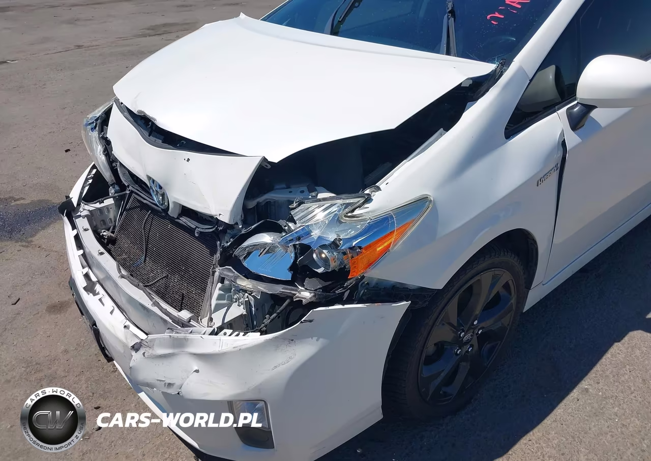 2011 Toyota Prius Three VIN:JTDKN3DU4B0275804 - 6
