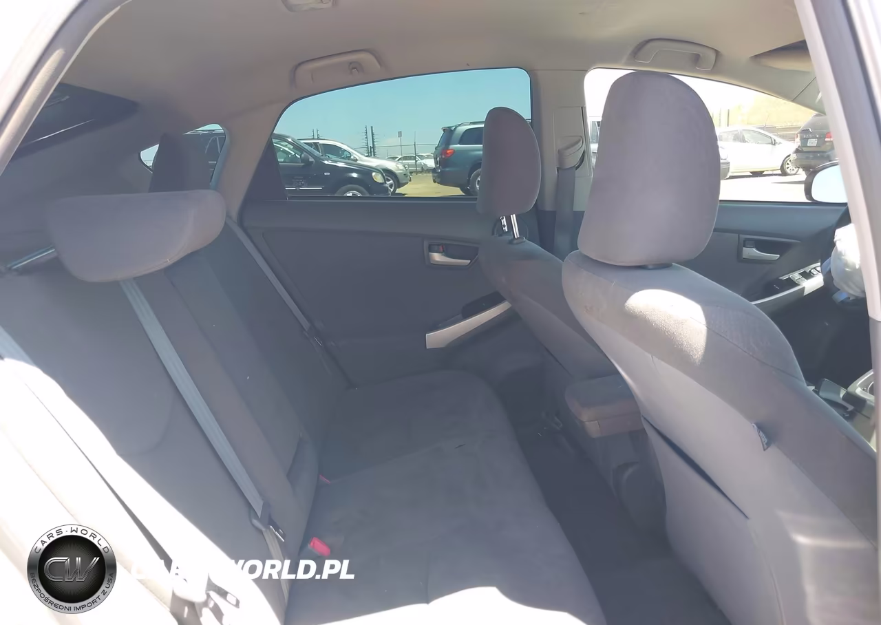 2011 Toyota Prius Three VIN:JTDKN3DU4B0275804 - 8