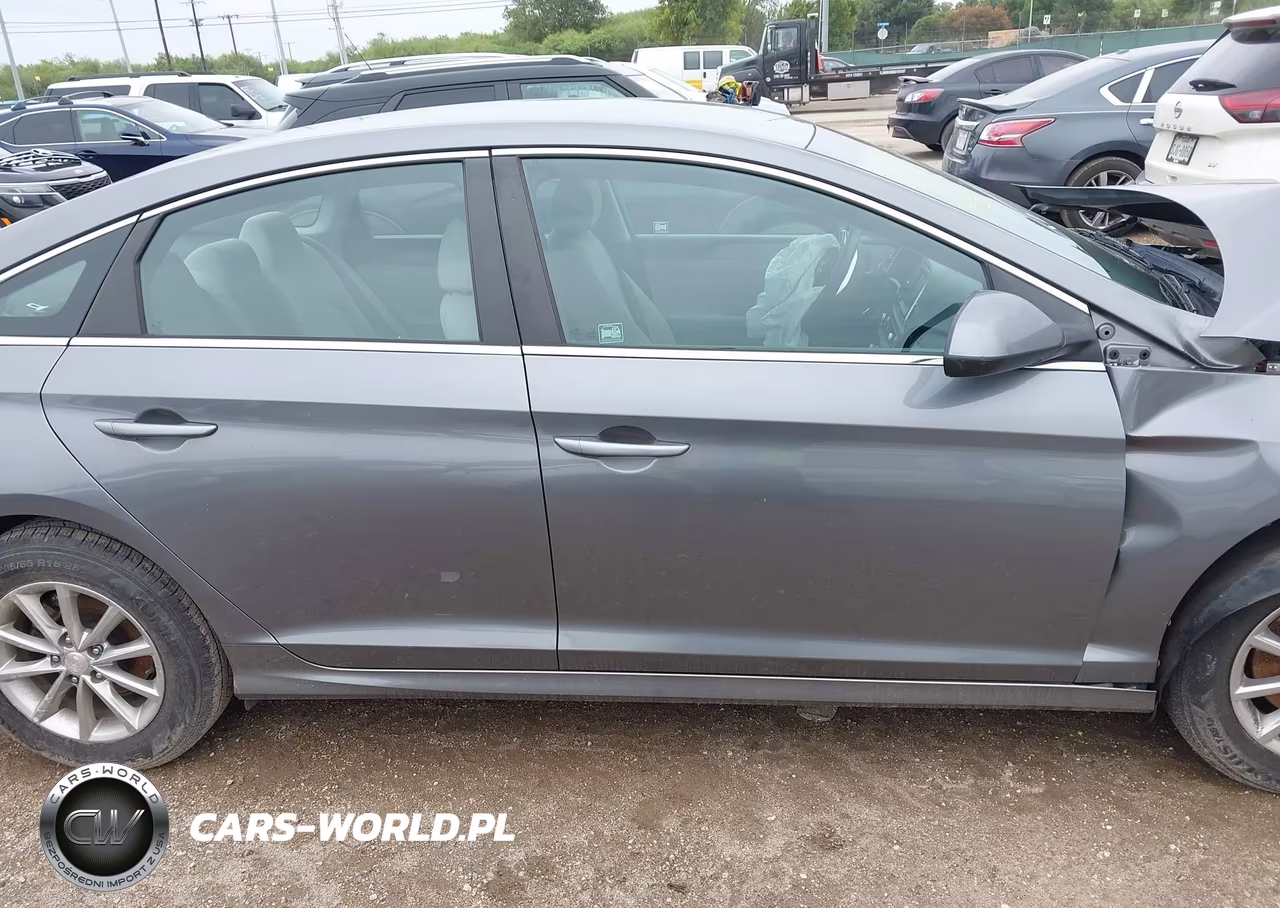 2019 Hyundai Sonata Se VIN:5NPE24AF8KH794715 - 14