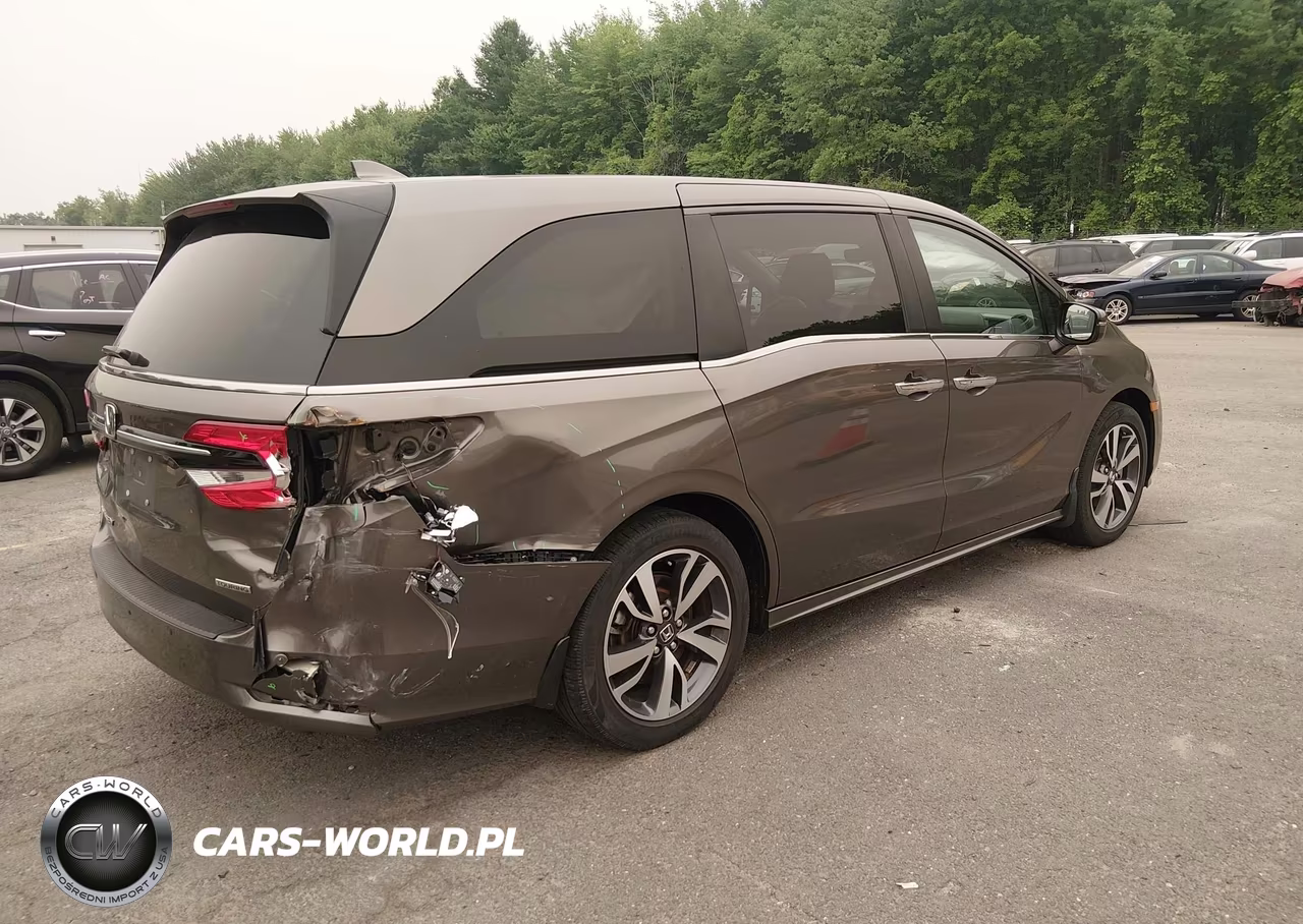 2021 Honda Odyssey Touring VIN:5FNRL6H83MB038826 - 4