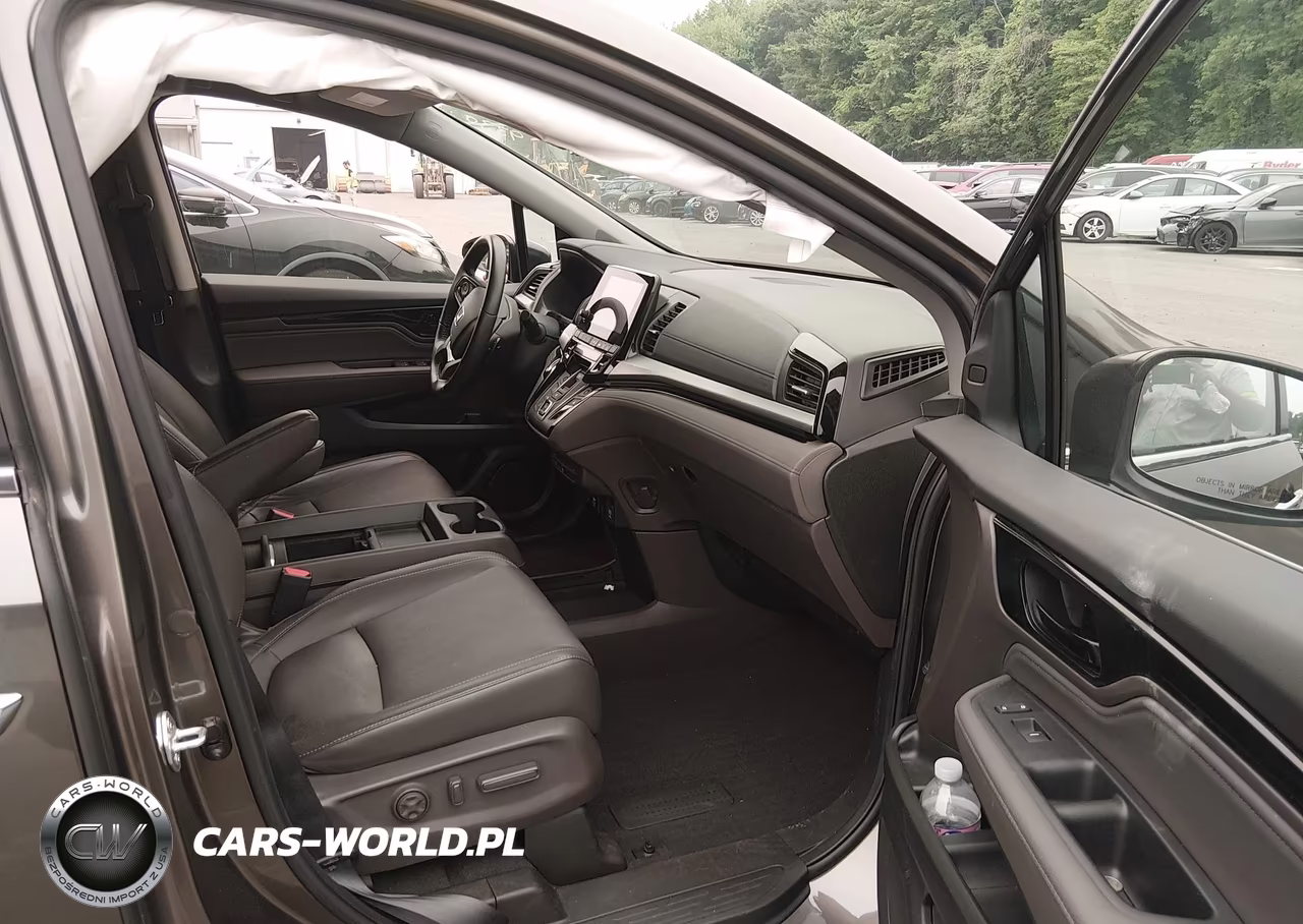 2021 Honda Odyssey Touring VIN:5FNRL6H83MB038826 - 5