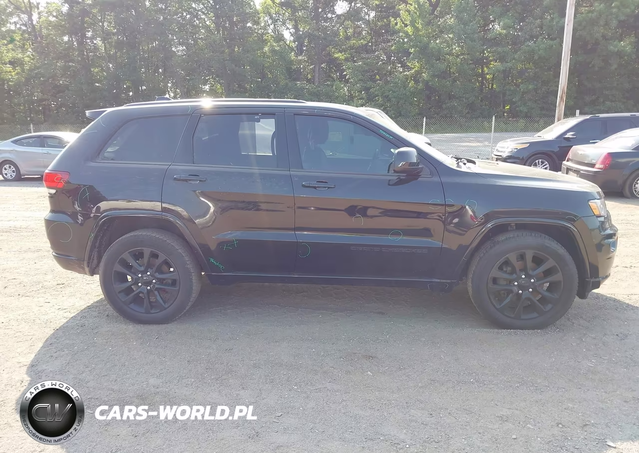 2017 Jeep Grand Cherokee Altitude VIN:1C4RJFAG5HC892307 - 12