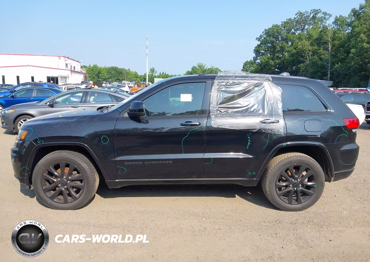 2017 Jeep Grand Cherokee Altitude VIN:1C4RJFAG5HC892307 - 13
