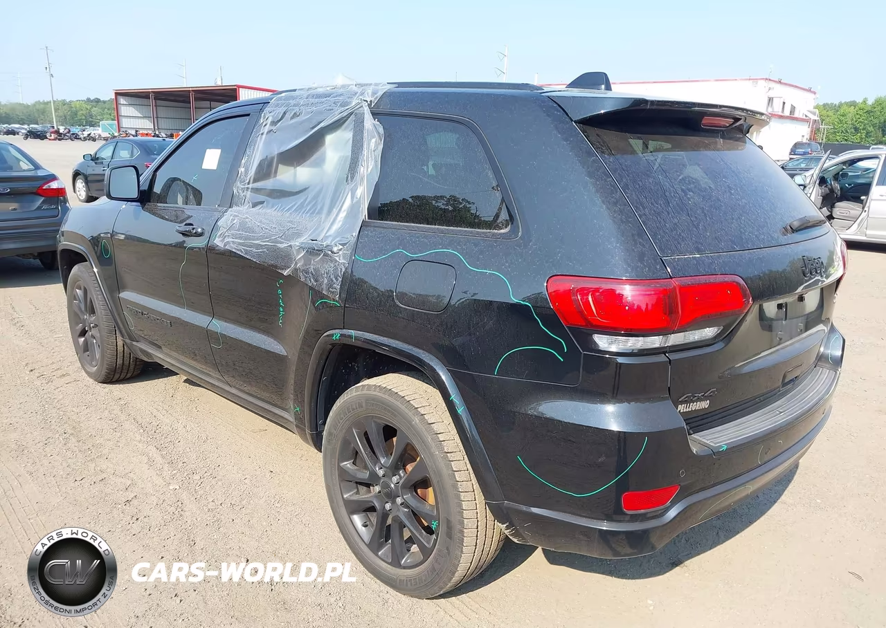 2017 Jeep Grand Cherokee Altitude VIN:1C4RJFAG5HC892307 - 3