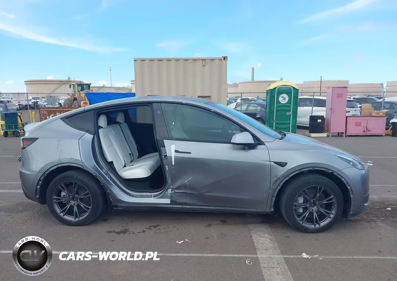 2024 Tesla Model Y Long Range Dual Motor All-Wheel Drive VIN:7SAYGDEE6RF150822 - 14