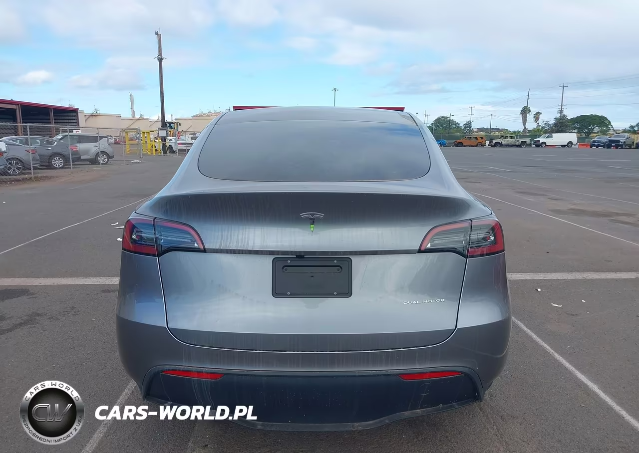 2024 Tesla Model Y Long Range Dual Motor All-Wheel Drive VIN:7SAYGDEE6RF150822 - 17