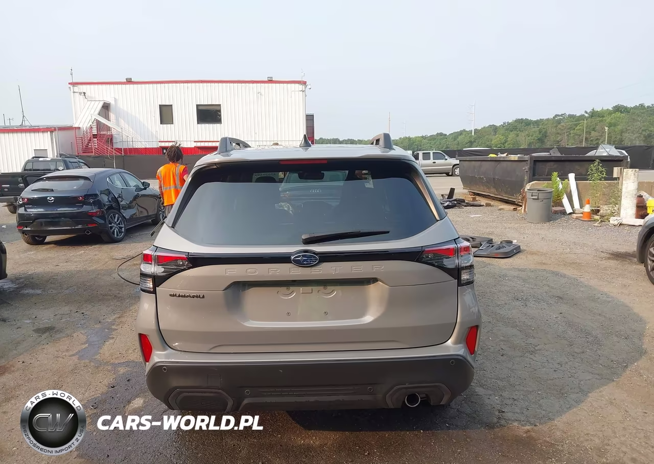 2025 Subaru Forester Limited VIN:JF2SLDRC0SH602052 - 16