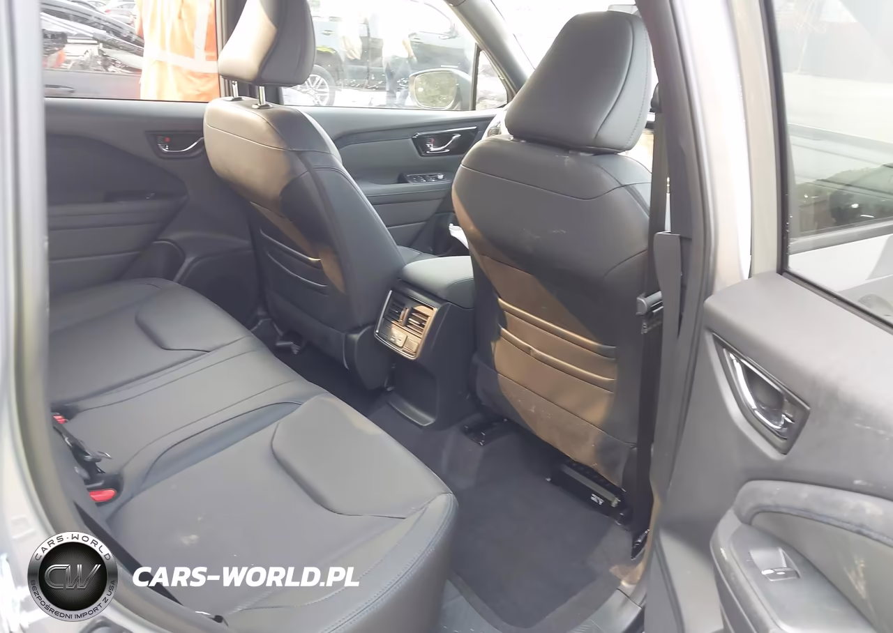 2025 Subaru Forester Limited VIN:JF2SLDRC0SH602052 - 8
