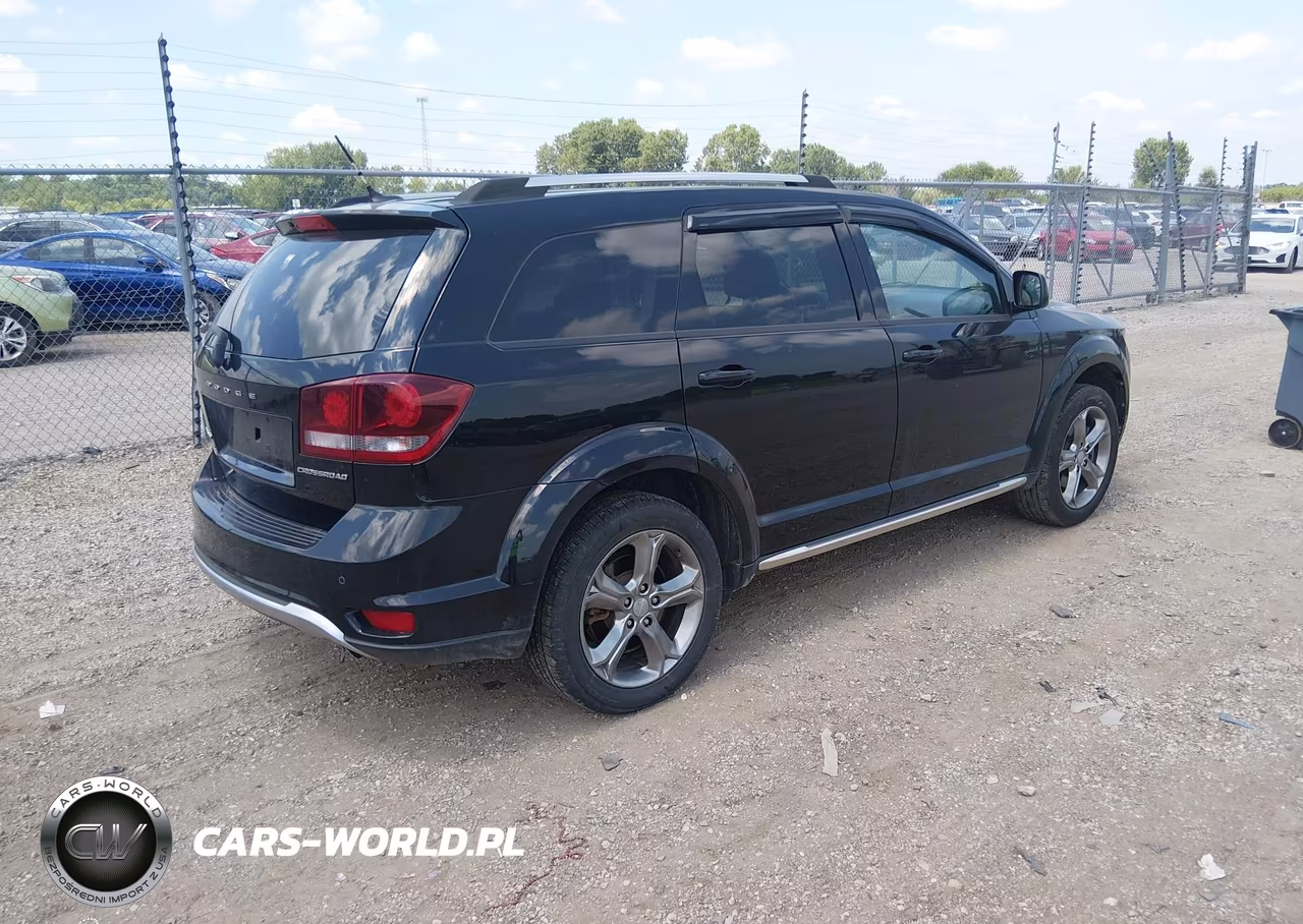 2016 Dodge Journey Crossroad Plus VIN:3C4PDCGB6GT142443 - 4