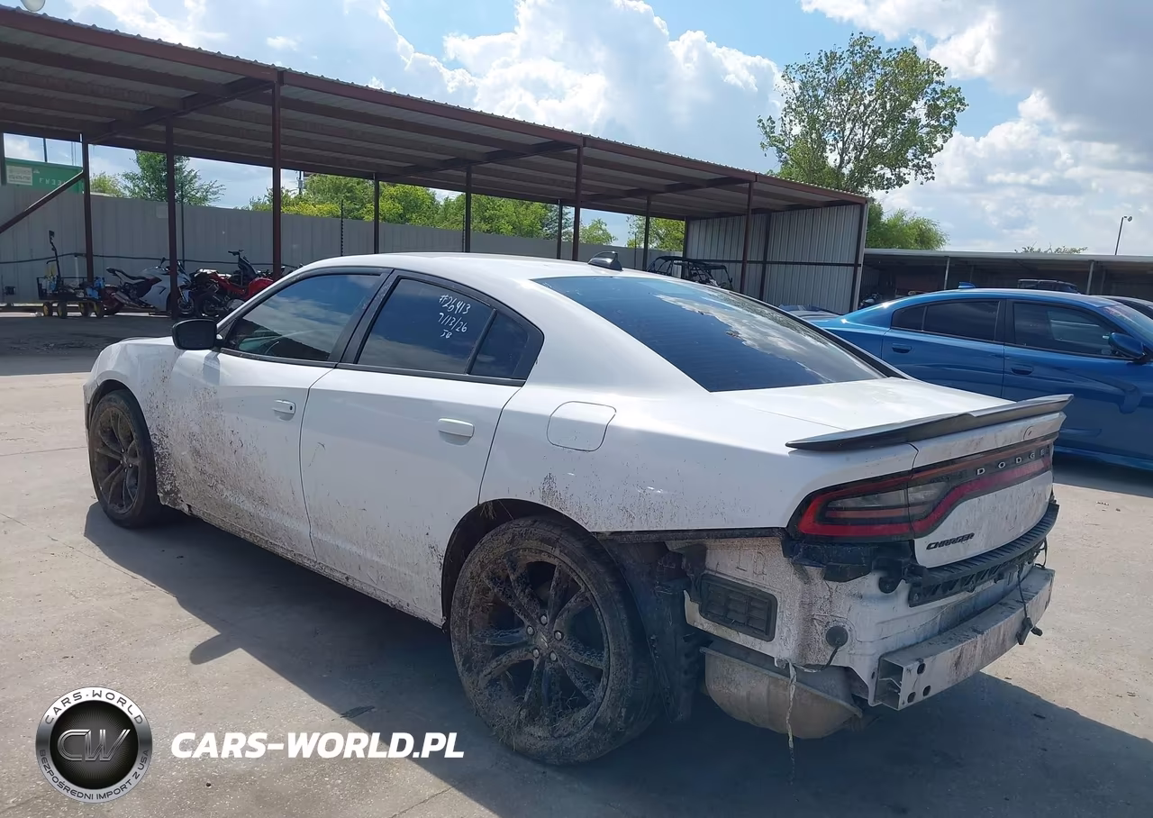 2018 Dodge Charger Sxt Rwd VIN:2C3CDXBG8JH135572 - 3
