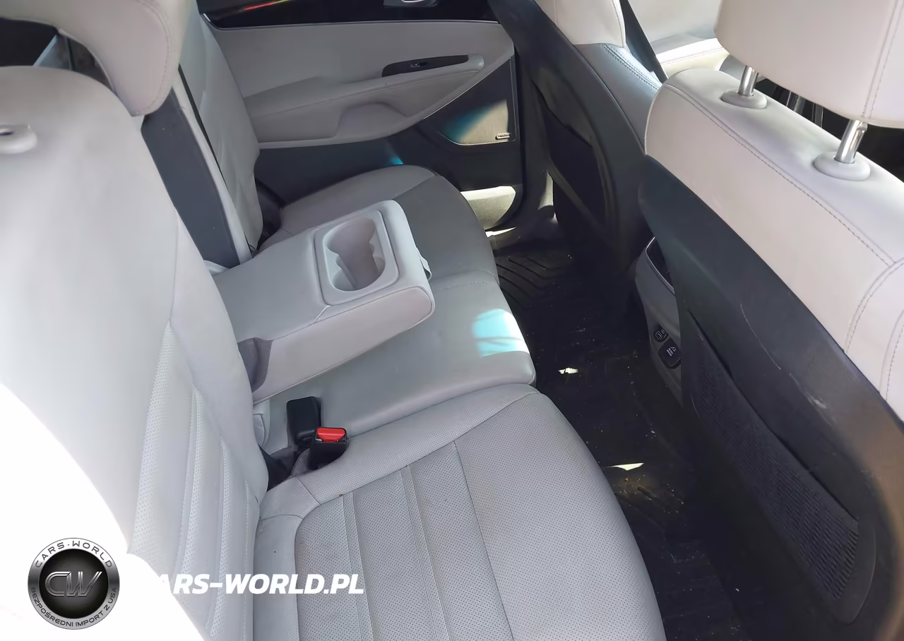 2018 Kia Sorento 3.3L Sx VIN:5XYPKDA55JG384721 - 8