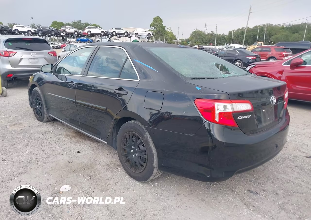 2014 Toyota Camry Le VIN:4T1BF1FKXEU432046 - 3