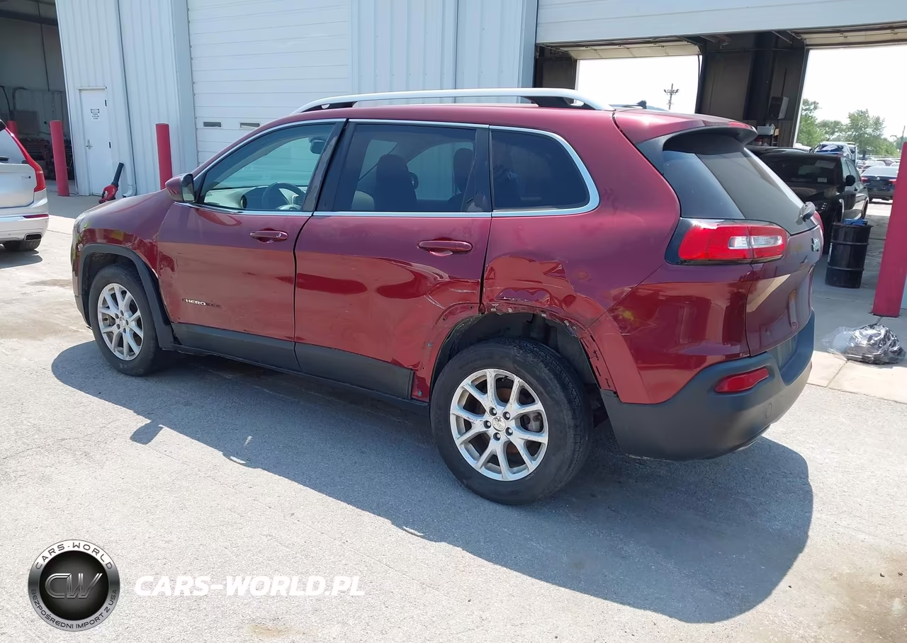 2018 Jeep Cherokee Latitude Fwd VIN:1C4PJLCB0JD616141 - 3