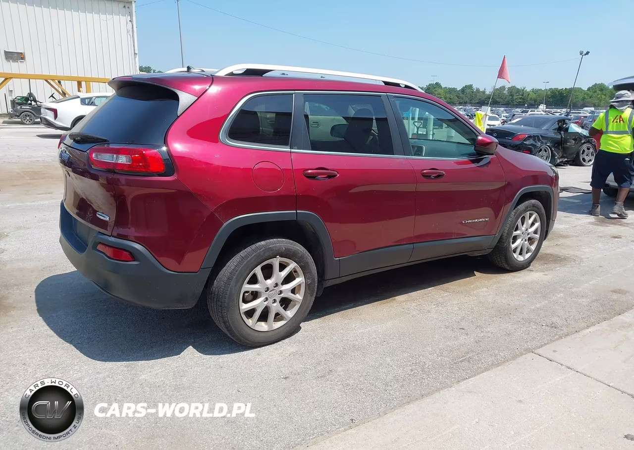 2018 Jeep Cherokee Latitude Fwd VIN:1C4PJLCB0JD616141 - 4