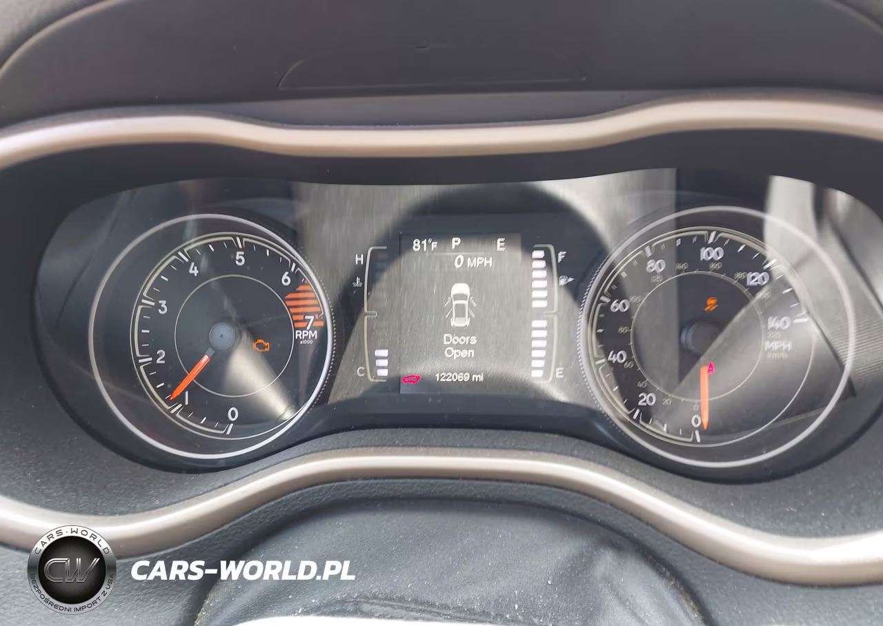 2018 Jeep Cherokee Latitude Fwd VIN:1C4PJLCB0JD616141 - 7