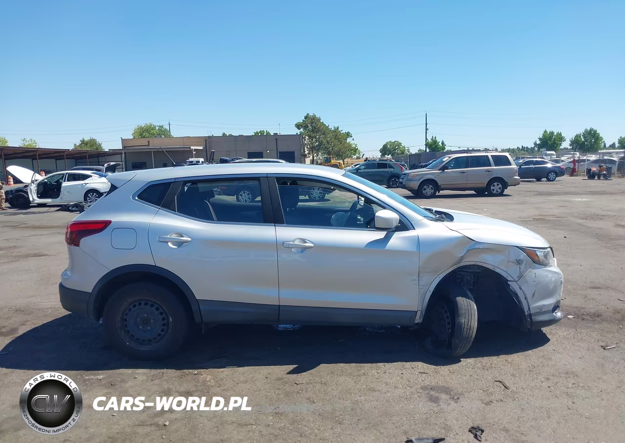 2018 Nissan Rogue Sport S VIN:JN1BJ1CR2JW281080 - 13